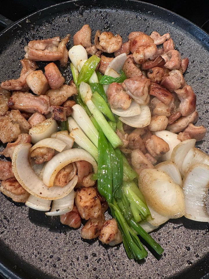 Marinated Beef Intestines & Abomasum Combo [양념 소막창대창 콤보]