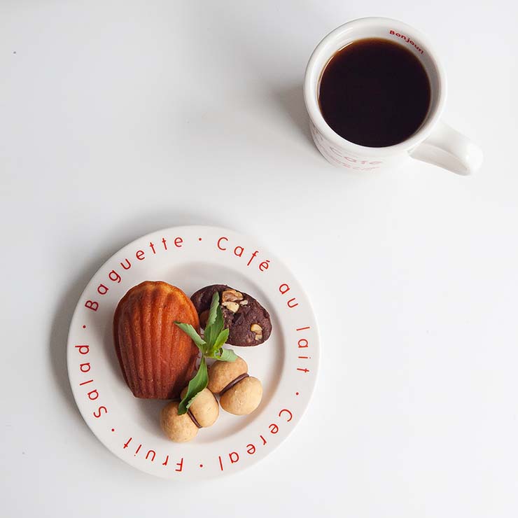 BONJOUR - (RED) Dinnerware Set (Round Plate, Oval Plate, Mini Bowl, Cup, Placemat)