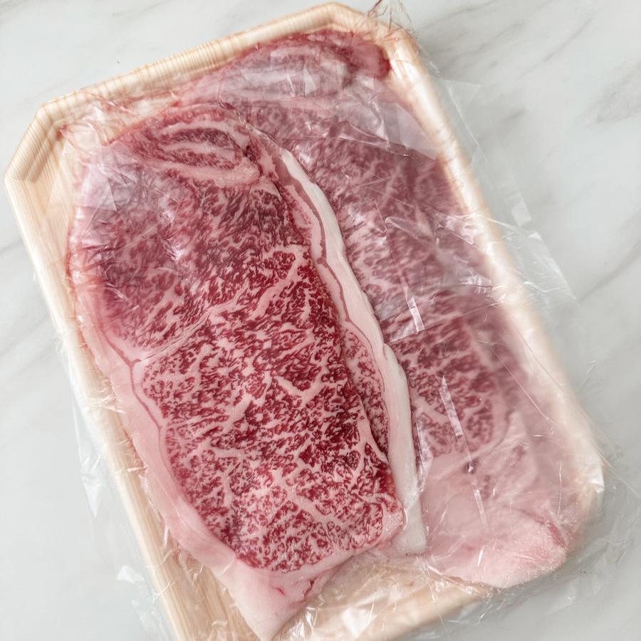 A5 Wagyu NY Strip Slice [A5 채끝슬라이스]