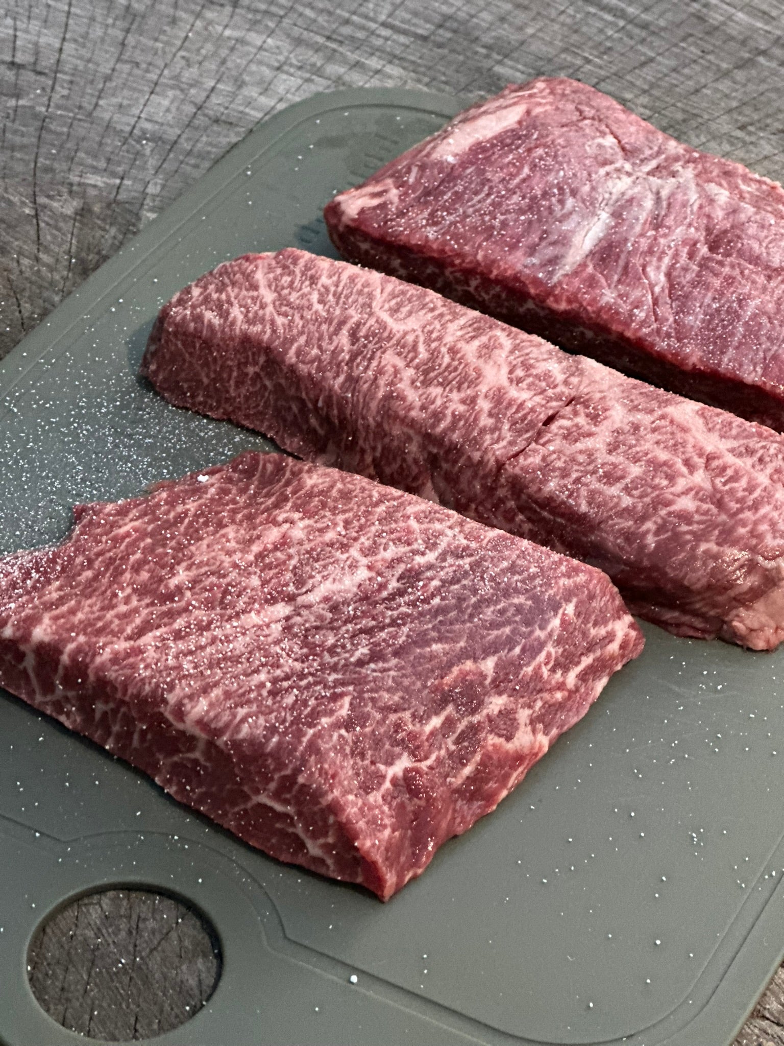 Australia Wagyu Denver Steak BMS 8/9 - Full Trimmed [호주와규 덴버 살치살]