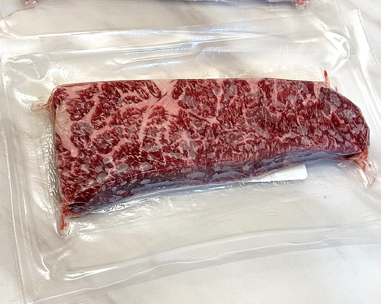 Australia Wagyu Denver Steak BMS 8/9 - Full Trimmed [호주와규 덴버 살치살]